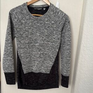 Women’s Gray and Black Sweater